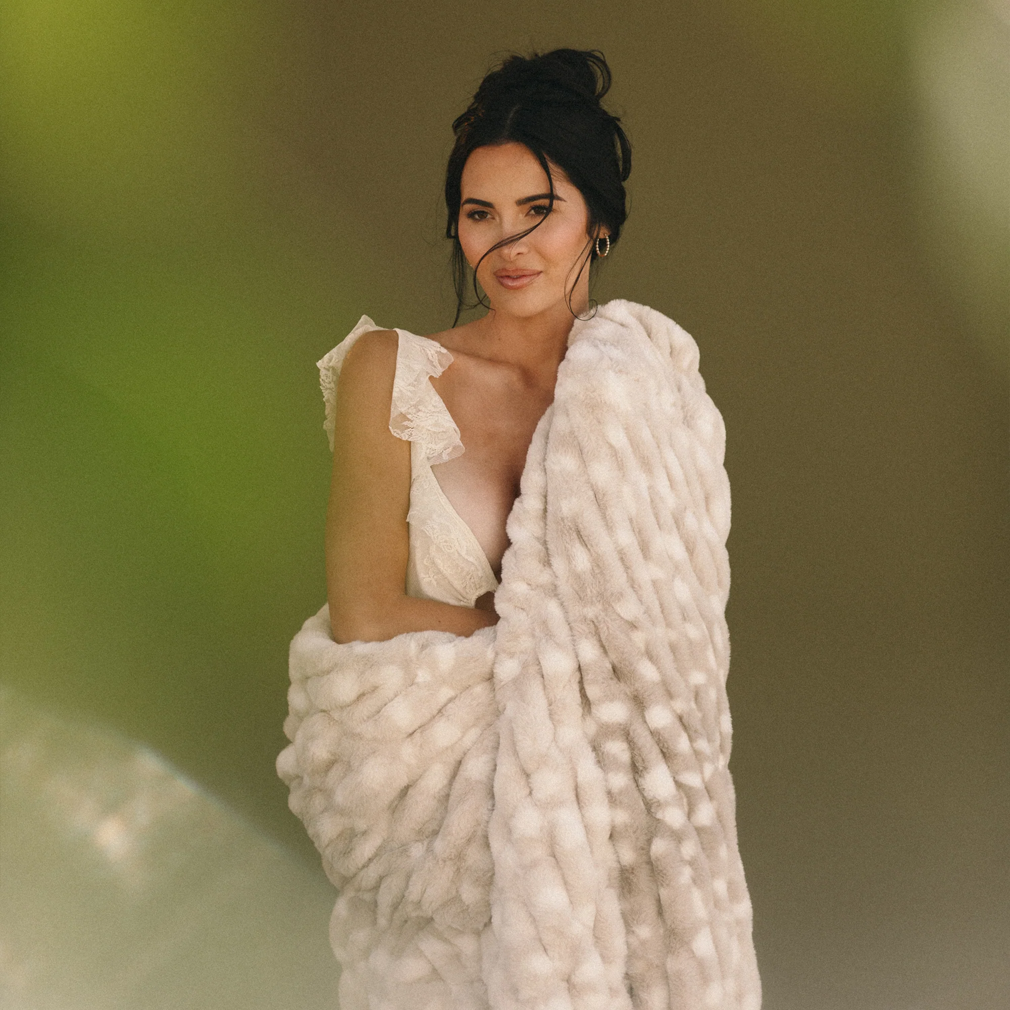 Ivory Fawn - Image 3